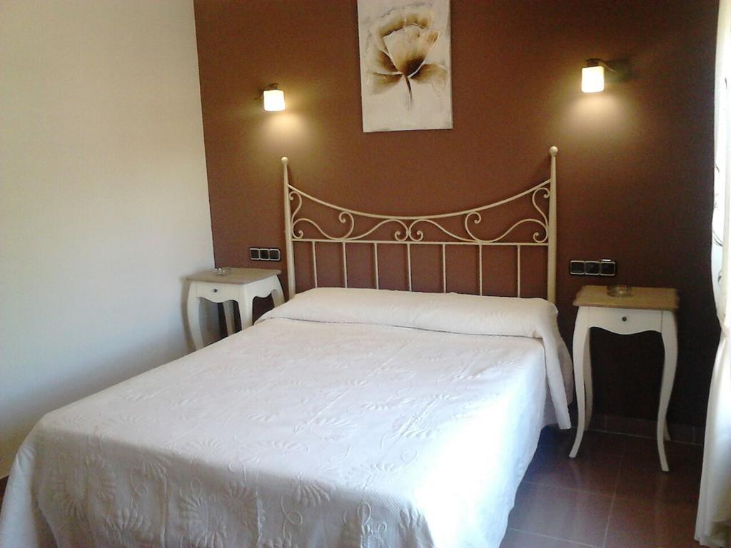 Hostal Restaurante Solaire Castañar de Ibor Quarto foto