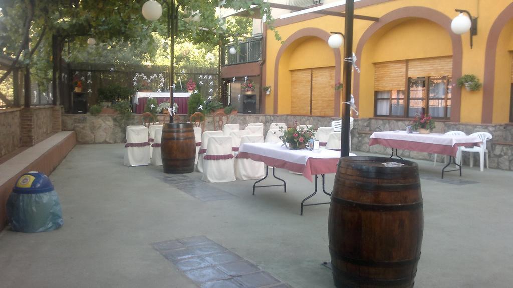 Hostal Restaurante Solaire Castañar de Ibor Exterior foto
